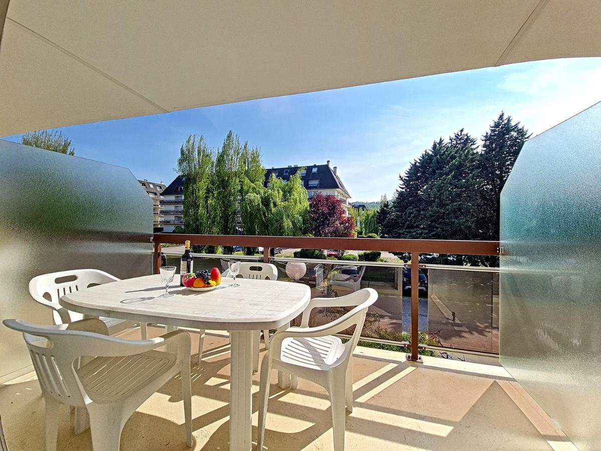 Le Caravelle Smb Houlgate Улгат Екстериор снимка